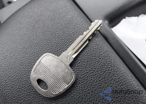 2008 Hyundai Santa Fe Gls z USA, uszkodzony, nr VIN 5NMSG13D08H180441